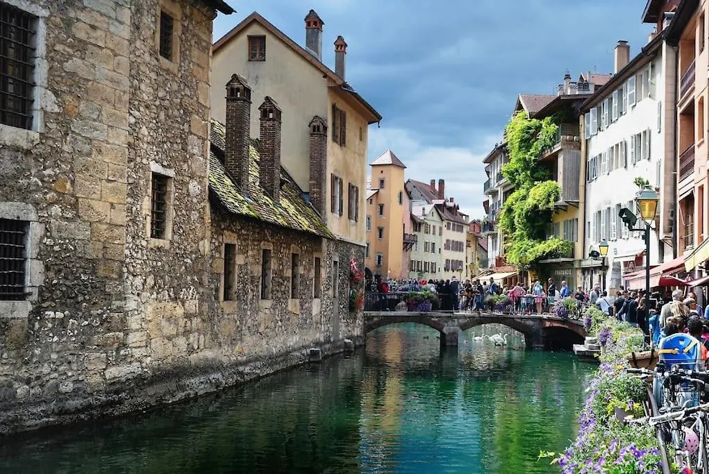 Chez Marlay, Centre Ville , 3 Chambres , Clim Annecy Apartment